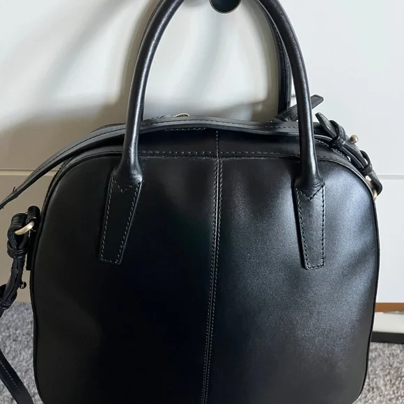 Radley London like new condition real leather black crossbody or shoulder bag - Picture 6 of 11